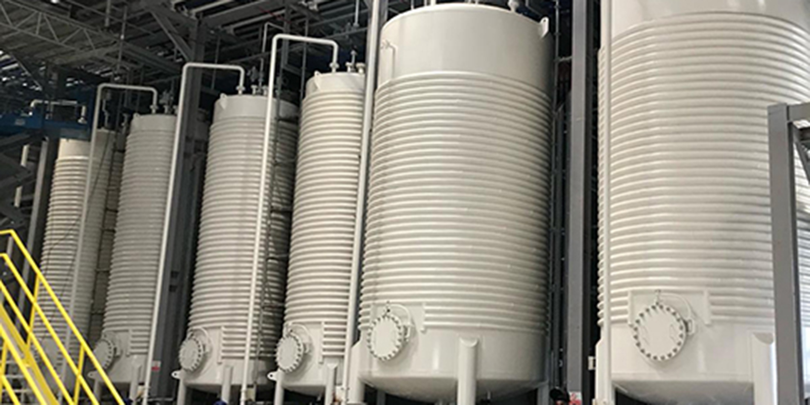 Opet fucks madeni yağ tesisi iskele izolasyon kumlama boyama işleri 45.000 metrekare